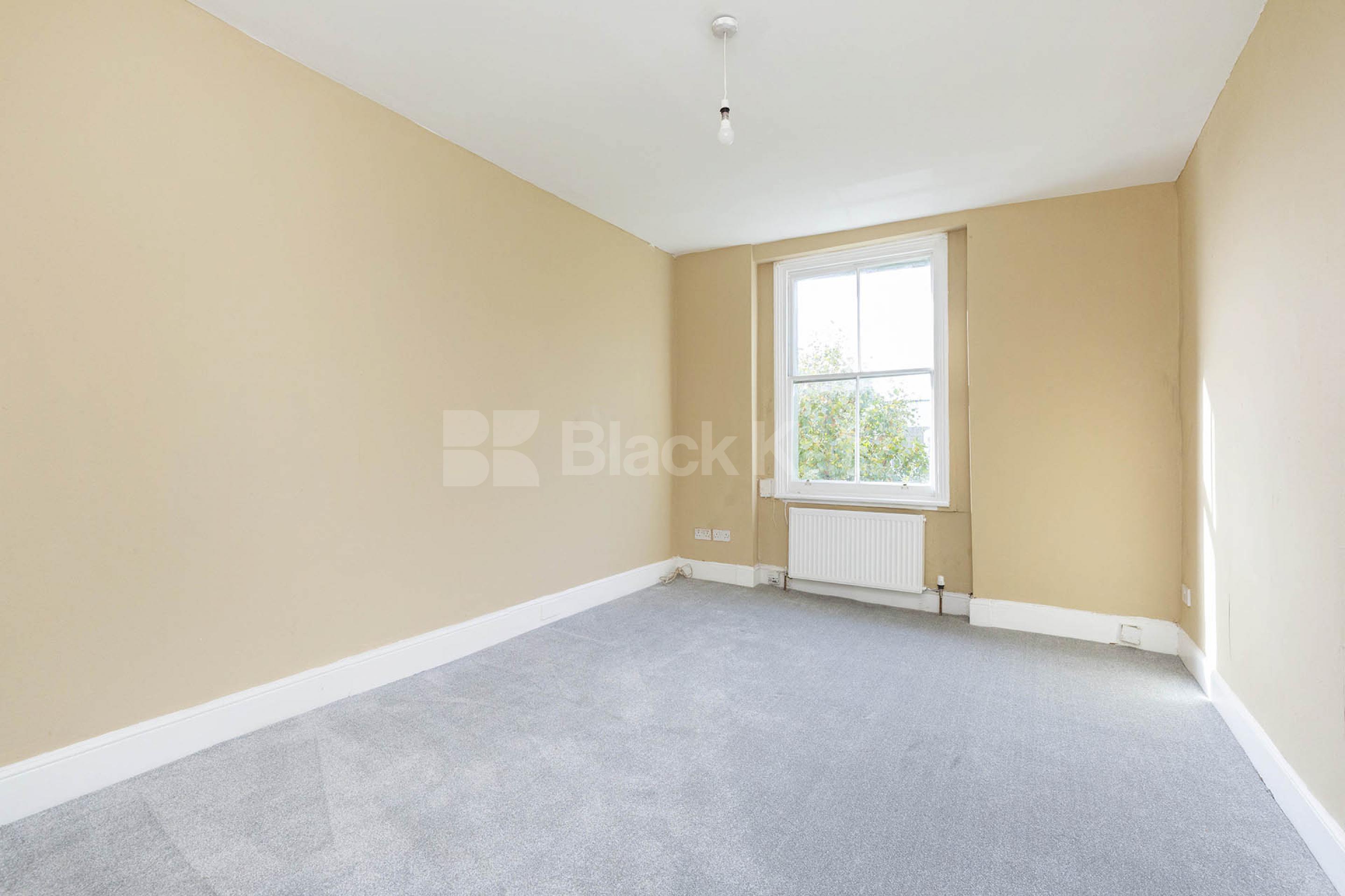 Two double bedrooms spacious lounge located within minutes from Ladbroke Grove Ladbroke Grove, Ladbroke Grove  W10